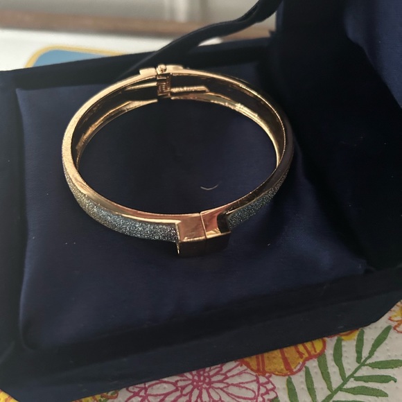 Sparkly Bangle - Picture 2 of 7